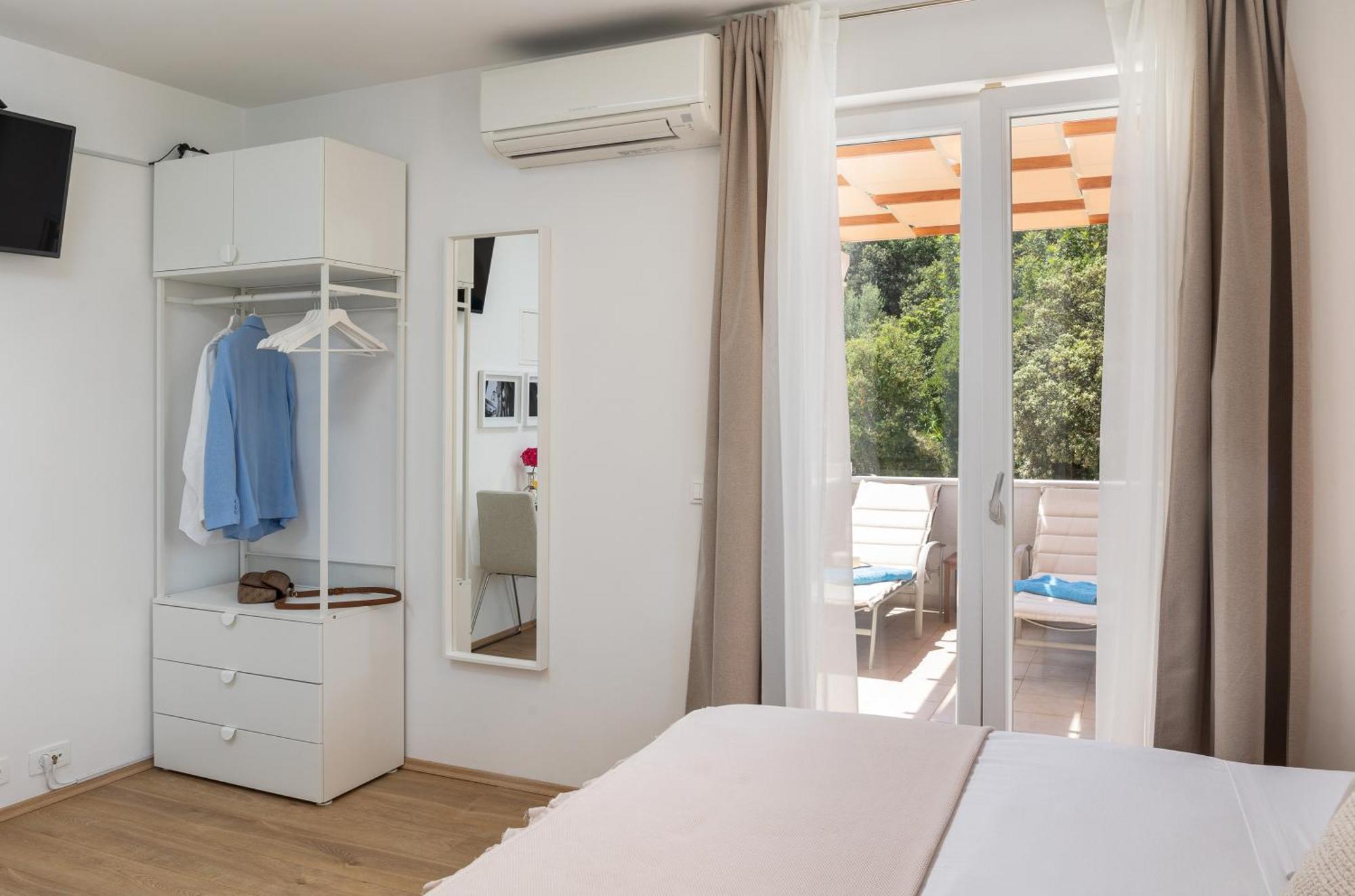 Apartment Sandra Solitudo I